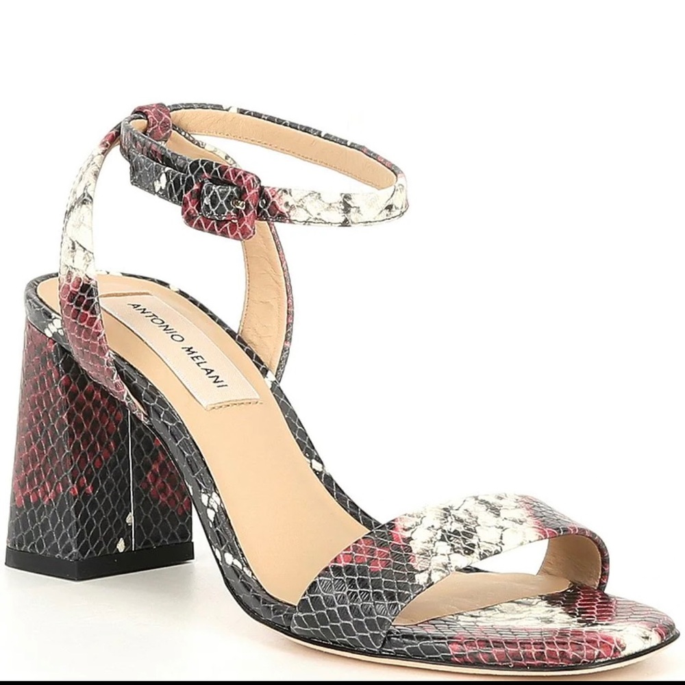 New Antonio Melani Gwyn sandals